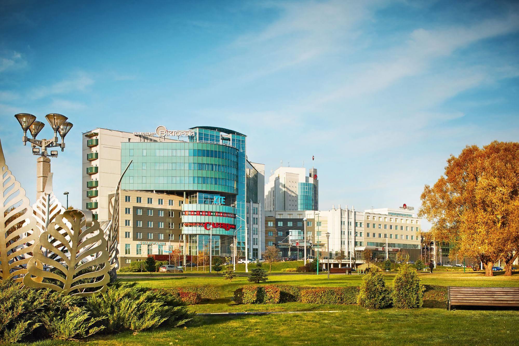 Victoria Hotel & Business Centre Минск Екстериор снимка